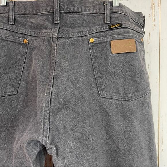 Wrangler Grey 13MWZCG Jeans. Size 40x30. In excellent condition! - Picture 5 of 5